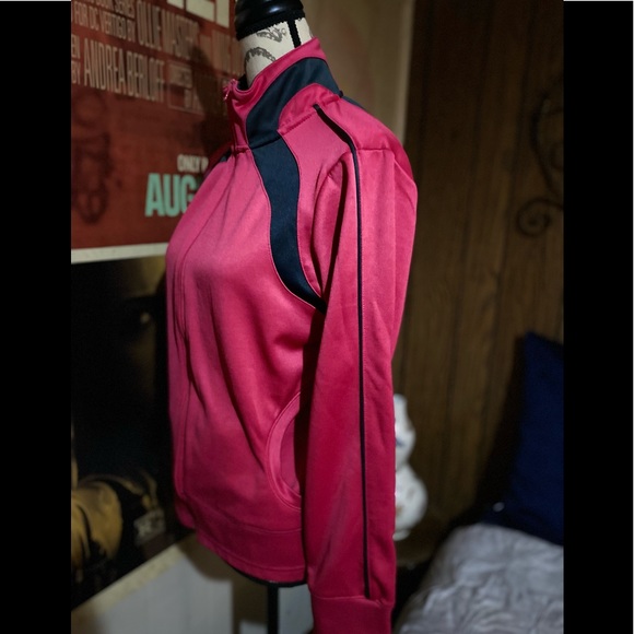 Athletic Works zip jacket in great condition. Has pockets on both sides, zips up - Picture 6 of 12
